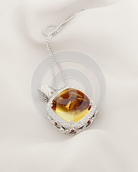 White Gold Pendat With Citrine And Diamonds photo