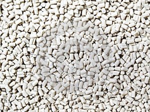 White grain of remelt plastic recycling pellets