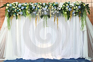 White and green backdrop flowers