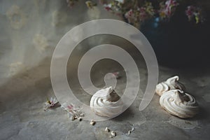 White homemade merengue cookies