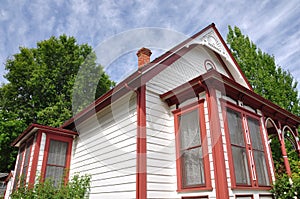 White house with red trim