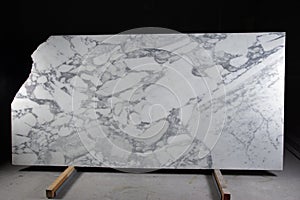 White marble with gray streaks, called Arabescato