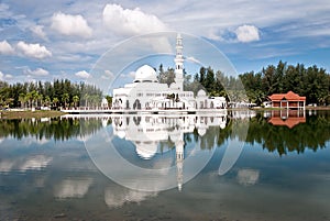 White Mosque 02