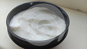 White natural cream in round coushon