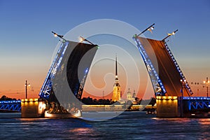 White nights in St. Petersburg. Divorced Palace bridge