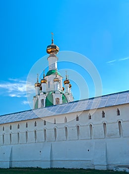 White Ortodox monastery near Yaroslavl