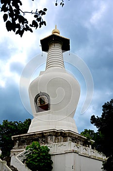 The White Pagoda in Yangzhou