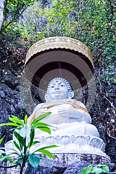 White Phra Sangkajai Statue