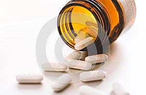 White pills in a bottle/painkiller/paracetamol 500.