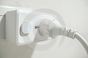 White plug switch adapter
