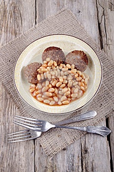 White pudding and baked beans