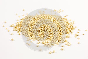 White puffed quinoa