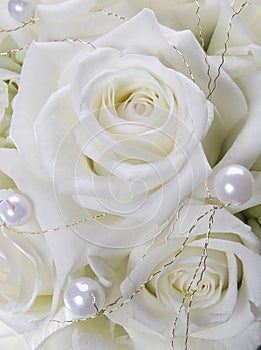 White roses and pearls