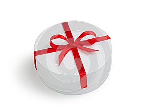 White round cilinder gift box with red bow