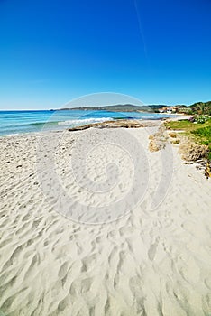 White sand and blue sky in Le Bombarde beach