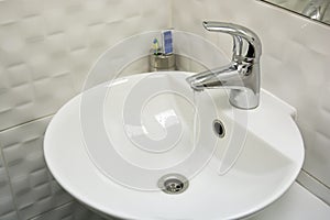 White sink