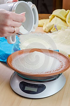 White sugar in the scale