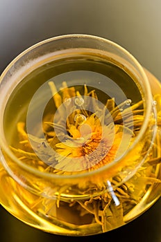 White tea with marigold