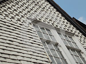 White tiles and Georgian Sash Windows