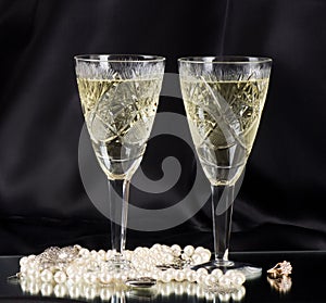 White vine glasses