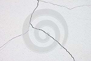 White wall with cracks