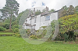 White washed cottage in Lake District