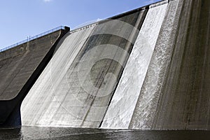 Llys y Fran Reservoir Dam overflow photo