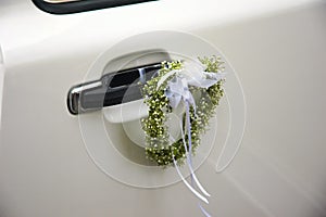 White wedding car decoration