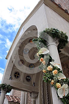White Wedding flowers