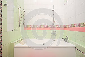 White whirlpool bath in the bathroom