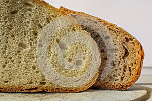 White and whole-wheat integral grain two bread