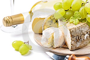 White wine with French cheese selection