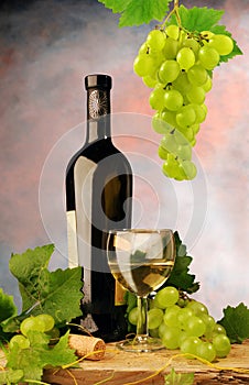 White wine and fresh grapes