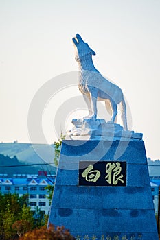 White wolf sculpture