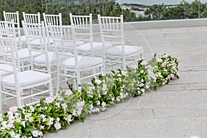 White Wood Chiavari Banqueting Chair for wedding photo