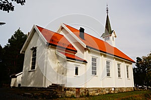 Bílý dřevo kostel ukradl, norsko 