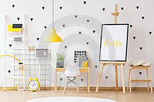 White and yellow playing room