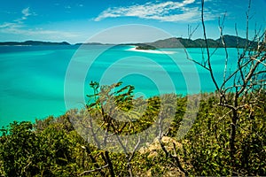 Whitehaven beach in the Whitsundays, turquoise ocean and sand bars