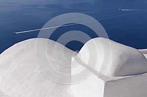 Whitewashed Cycladic house in Oia