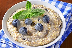 Whole grain oat porridge