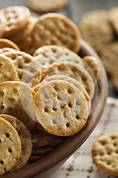 Whole Grain Wheat Round Crackers