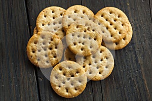 Whole Grain Wheat Round Crackers