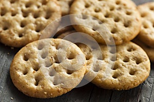 Whole Grain Wheat Round Crackers