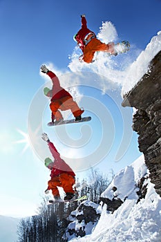 The whole jump of Snowboarder