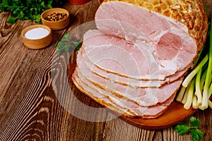 Whole sliced ham with radish, scallion and salt