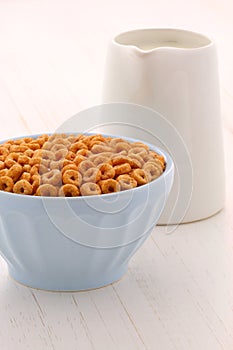 Whole wheat cereal loops