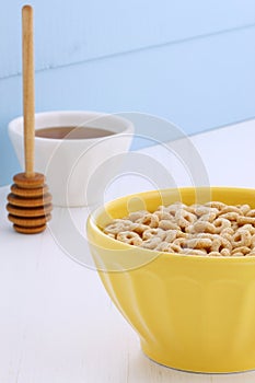 Whole wheat cereal loops