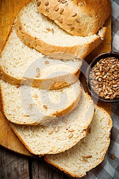 Whole Wheat Sunflower Honey Oatmeal Bread. .style rustic