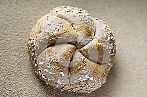 Wholegrain bread bun