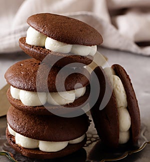 whoopie pie cookies with buttercream